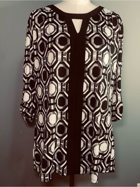 New Directions Black and White Abstract Print Tunic Size L
